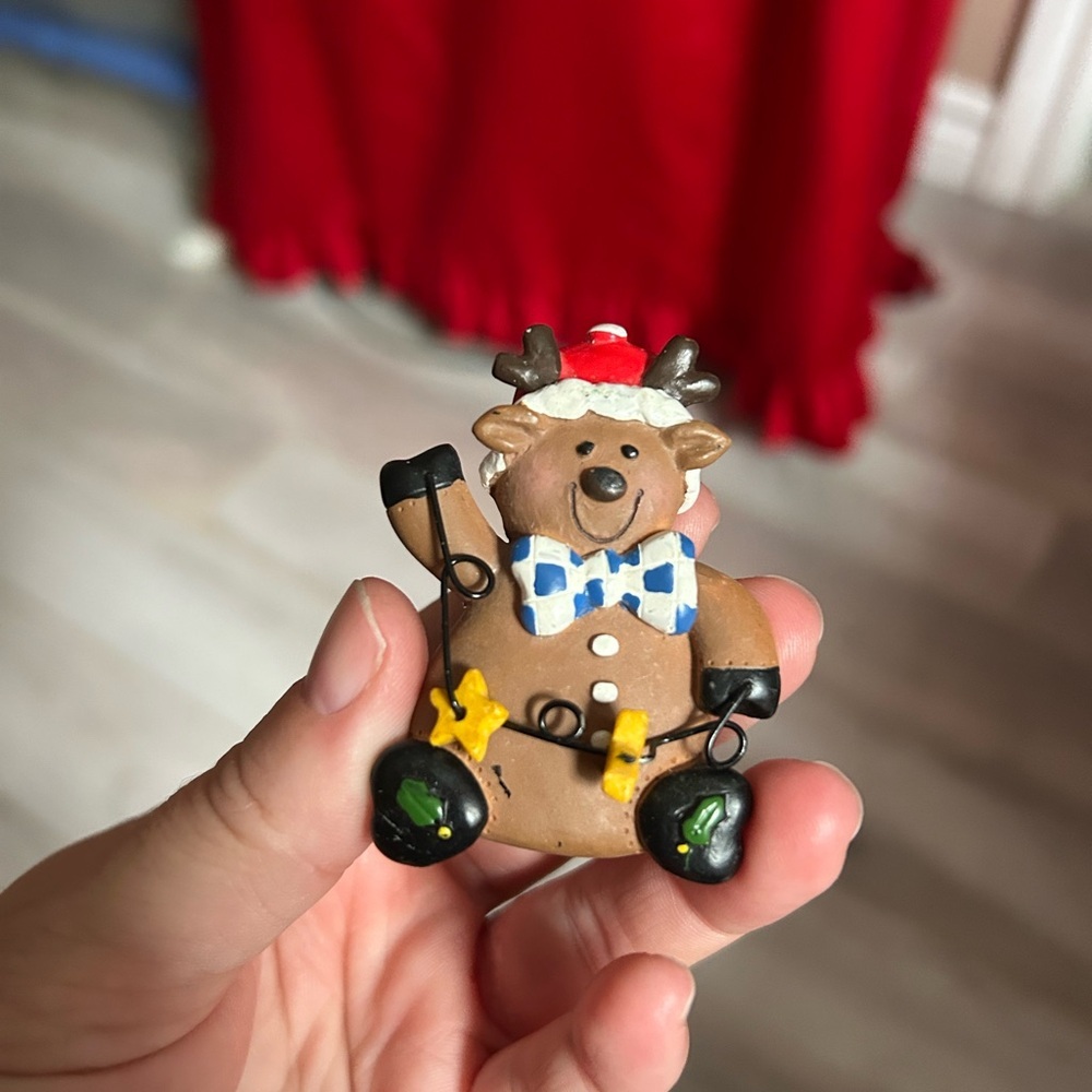 🔥$2 Cute Reindeer Christmas brooch for his or her sweater 🤓